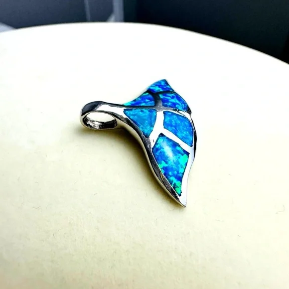 🌊 Sterling Silver Blue Opal Whale Tail Pendant Nautical & Ocean-Inspired Beauty - Picture 5 of 7